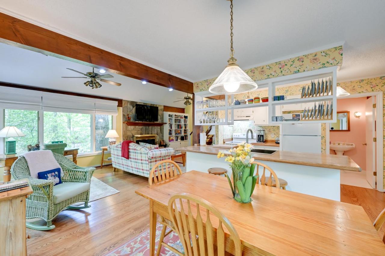 Smallwood Cute Highlands Home With Screened Porch! 외부 사진