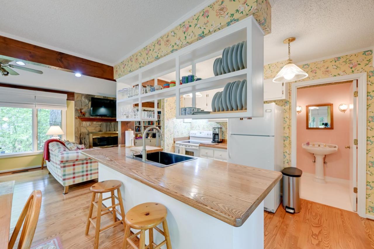 Smallwood Cute Highlands Home With Screened Porch! 외부 사진