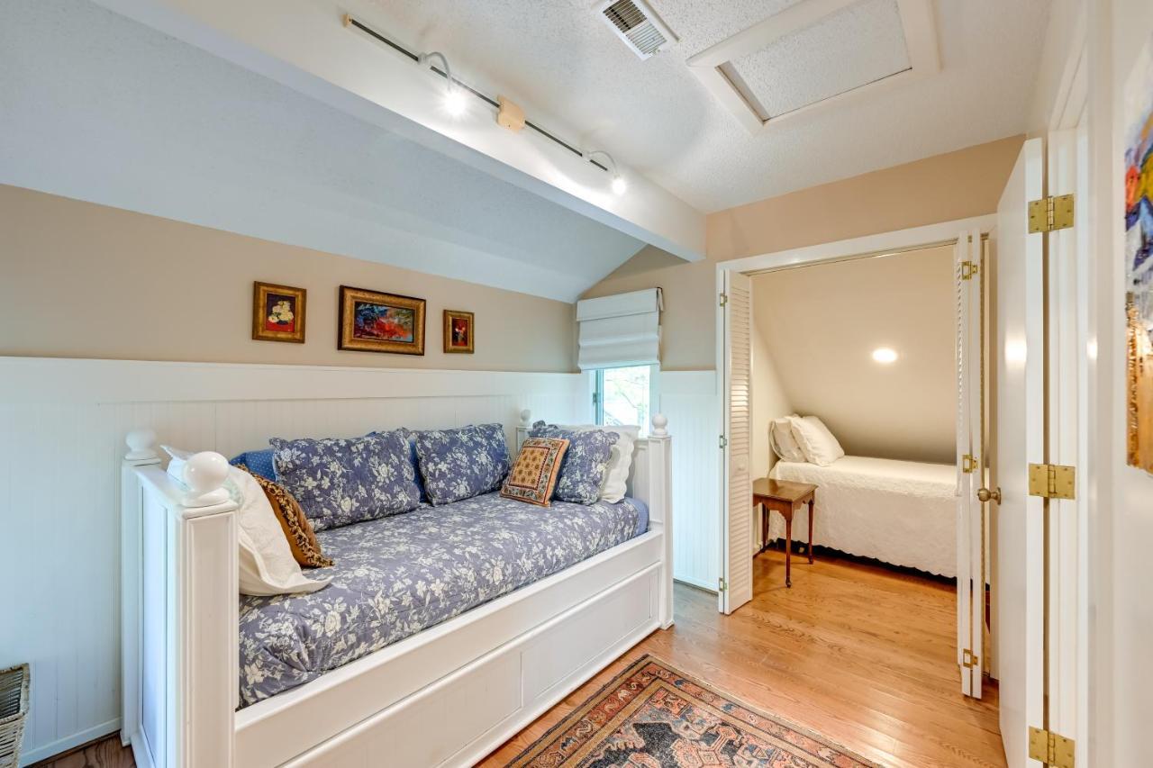 Smallwood Cute Highlands Home With Screened Porch! 외부 사진