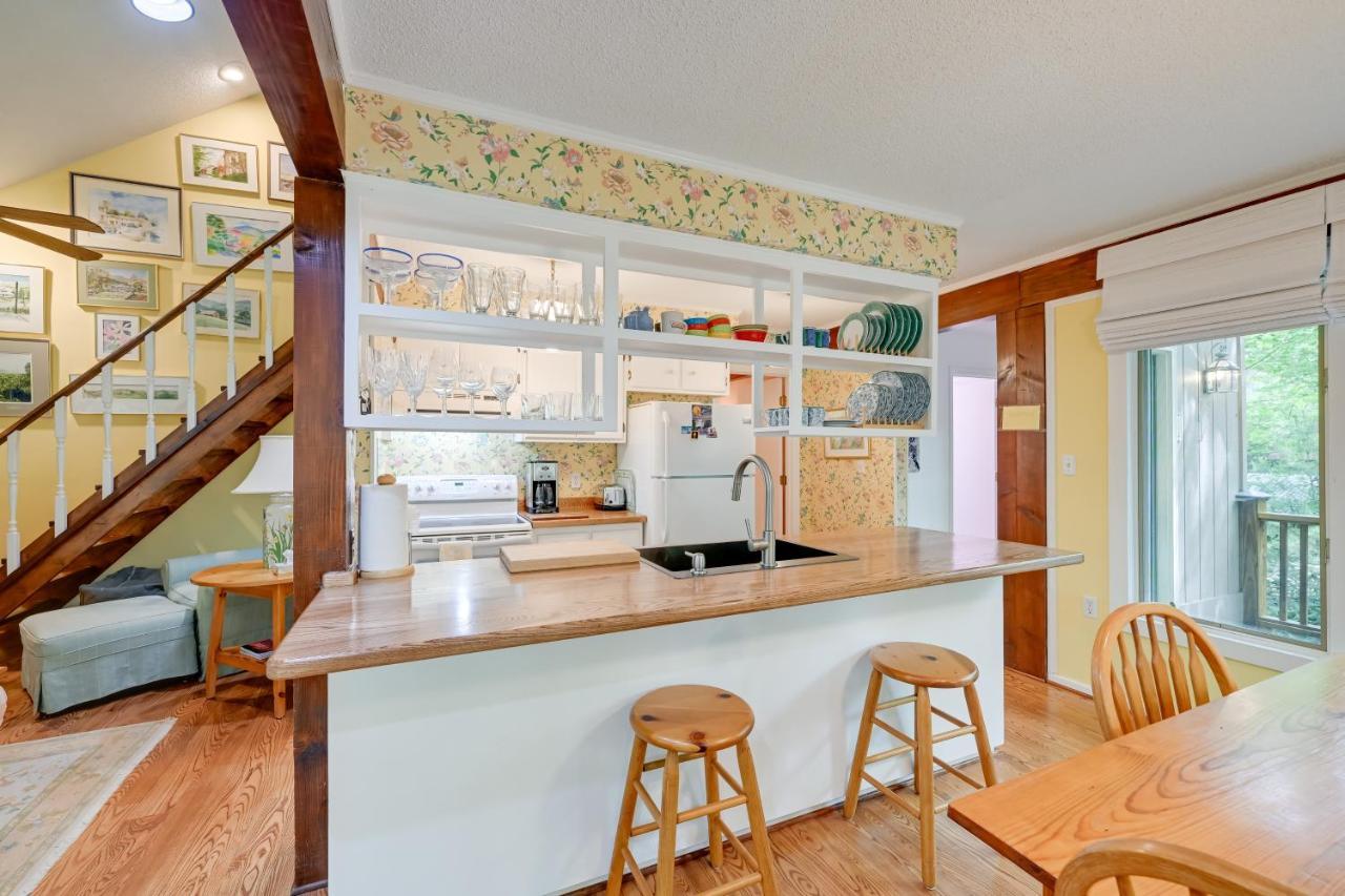 Smallwood Cute Highlands Home With Screened Porch! 외부 사진