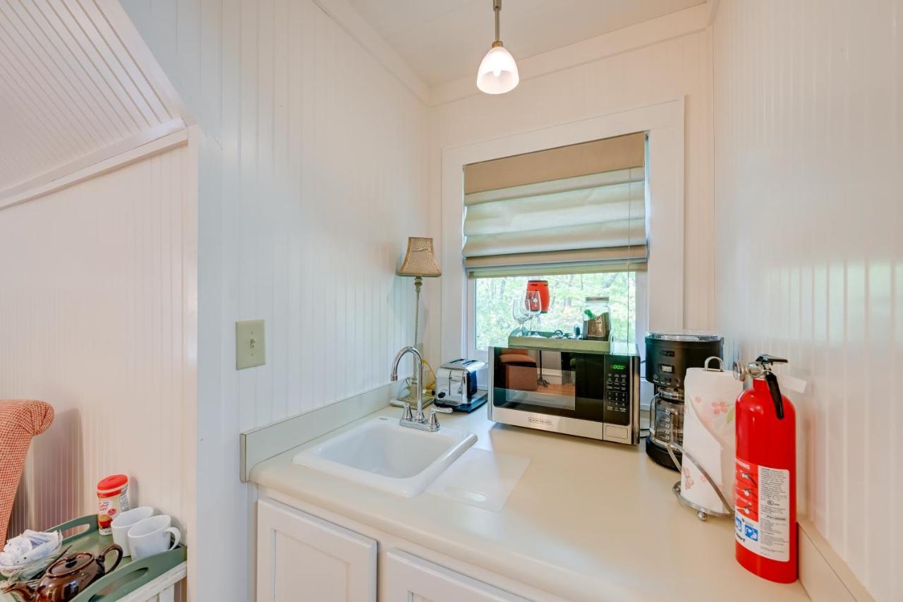 Smallwood Cute Highlands Home With Screened Porch! 외부 사진